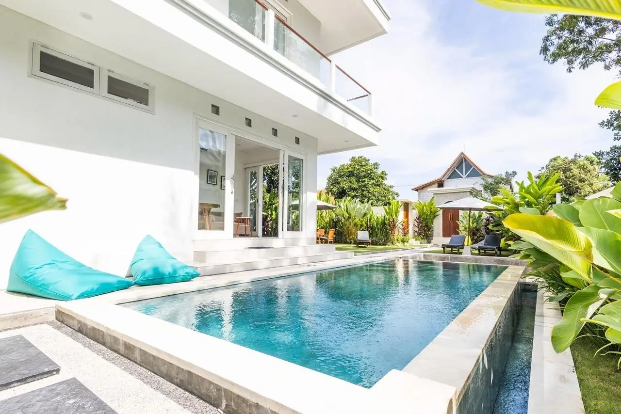Villa For Rent 3 Bed In Batu Bolong,Canggu Bali PU-3673