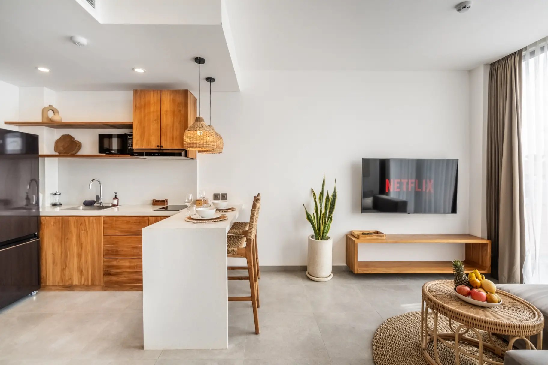 Sunny Muse - 1 BR Walk to Beach Apartel Canggu w/ Lobby-Gym-Pool-Sauna-Icebath