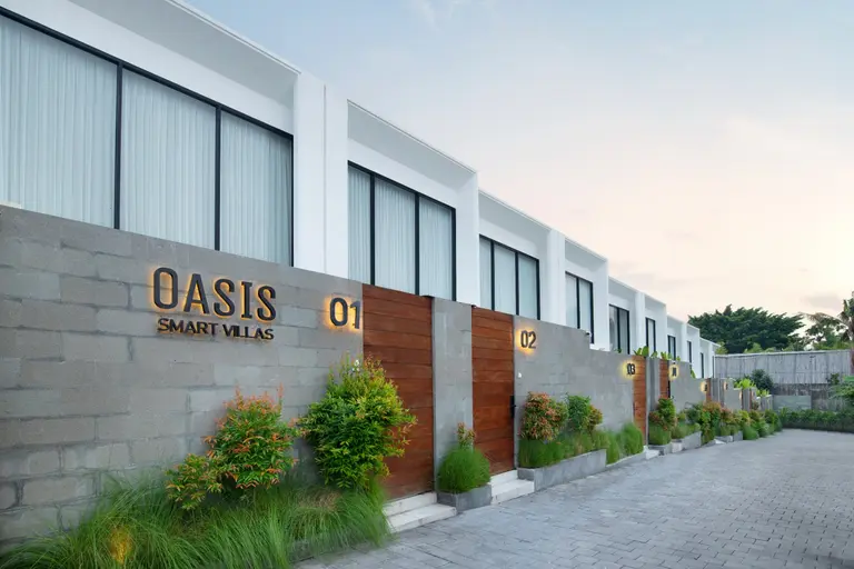 Modern 2BR Oasis Smart Villa Berawa +pool +working space area!  in Canggu - Image 2
