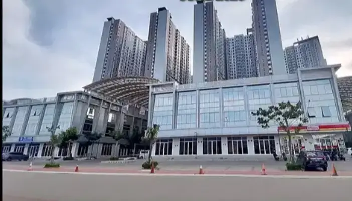 Ruko 3 lantai pik2 kosongan