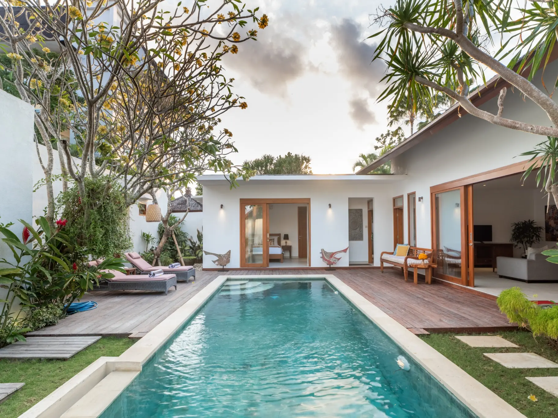 Villa Gaia 6B - 3 Bedroom Modern Villa in a Calm and Quiet location of Batubelig