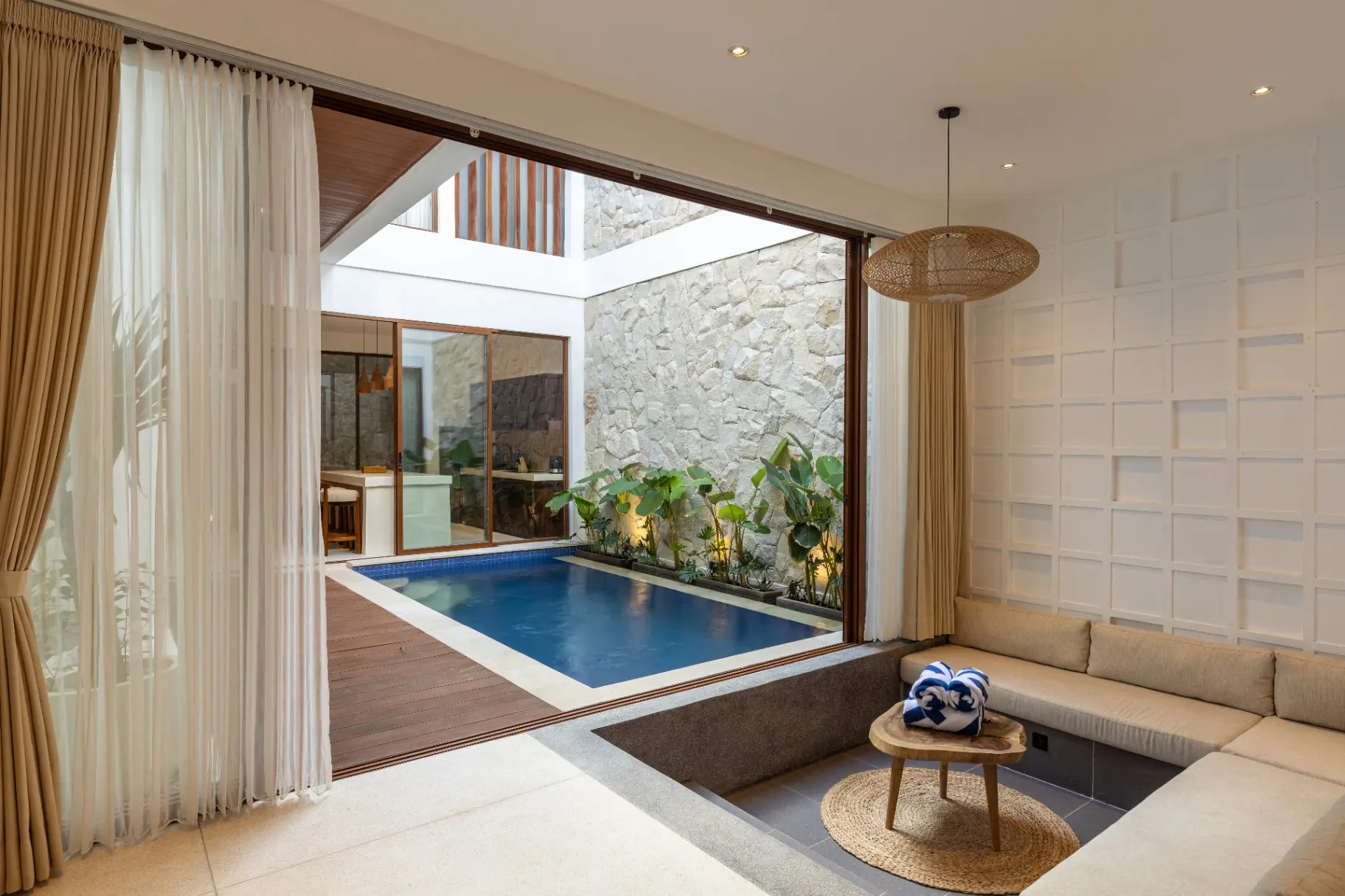 Carmel - Bright & Modern 2BR Villa w/ Pool & Rooftop