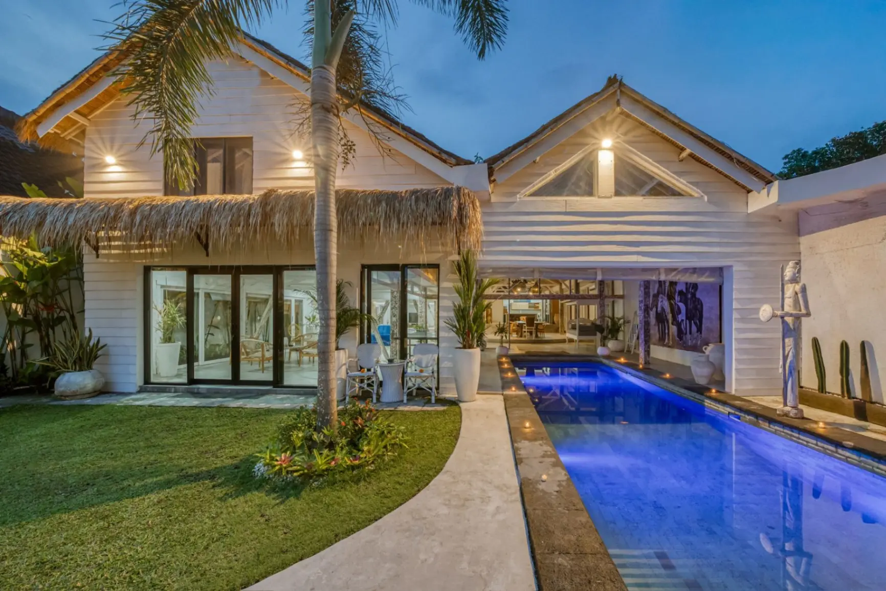 4BD Luxury Azur Cemagi Villa