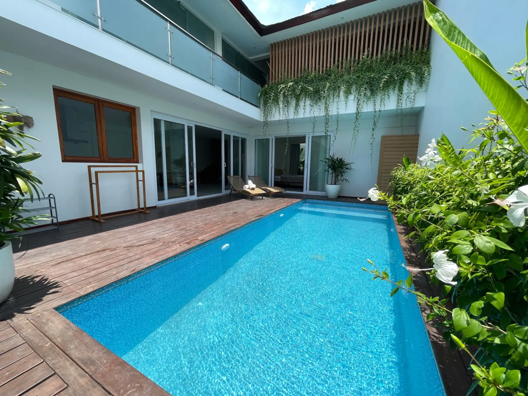 3-bedroom Newly Renovated Minimalist Villa in Berawa