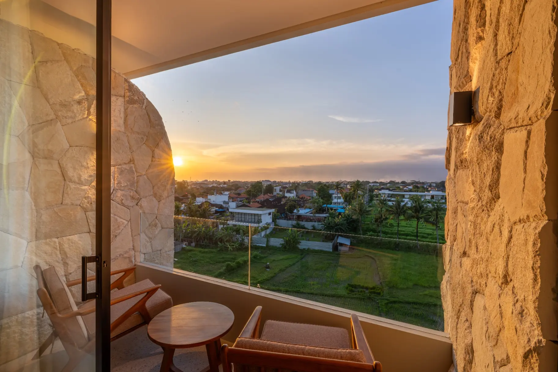 STB Deluxe - Modern 1BR Retreat w/ Balcony & Rice Field View