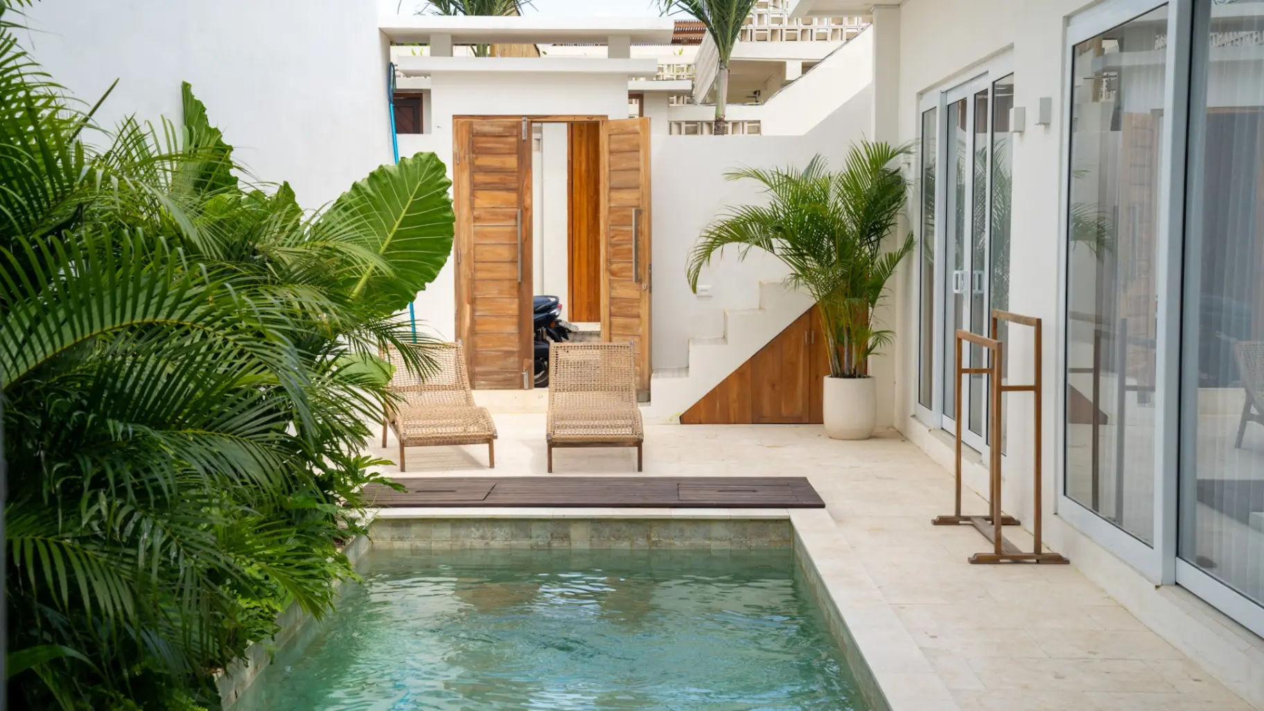 2BR Villa w/ Rooftop & Pool 