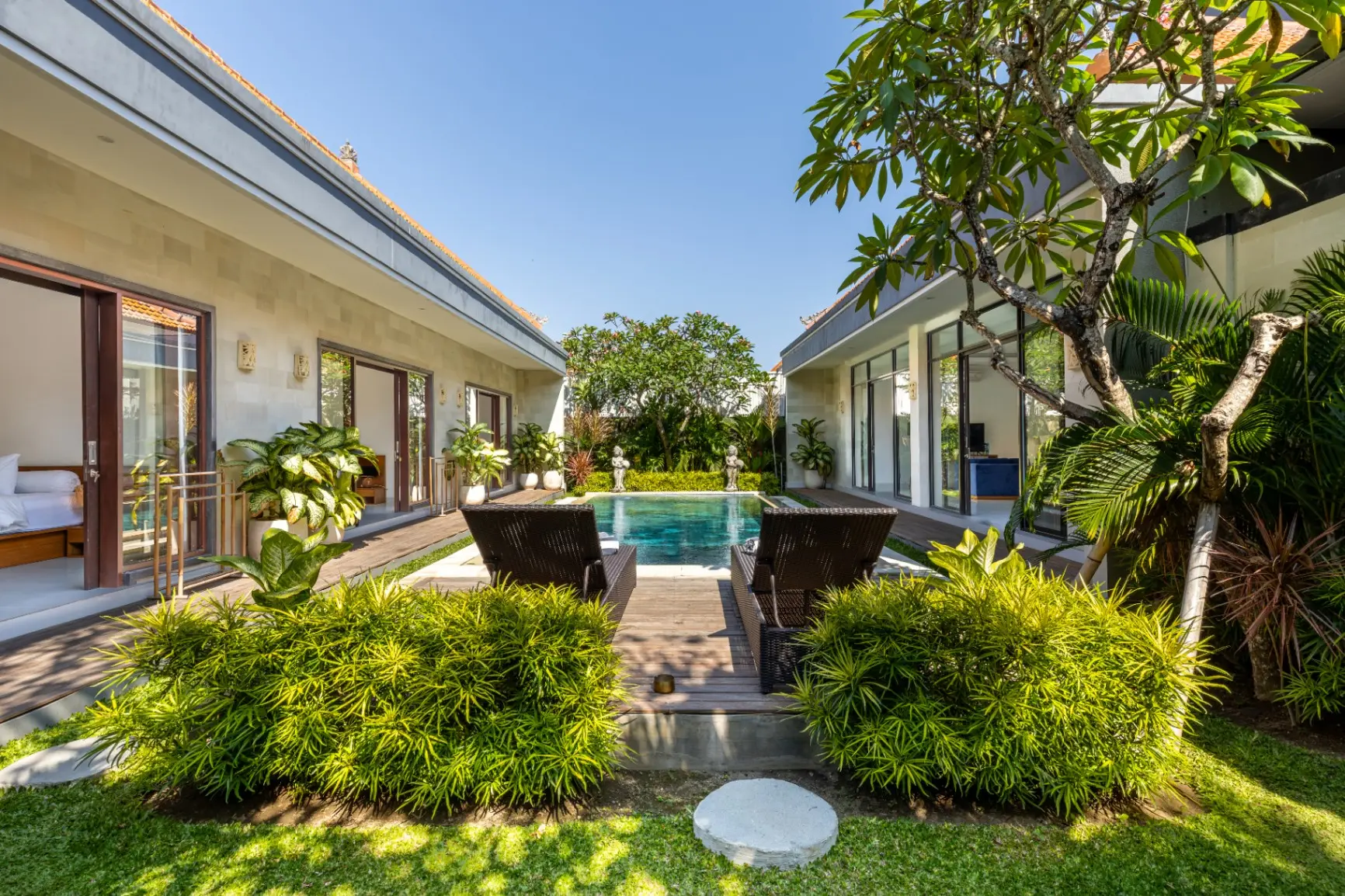 Love 1 - Central Canggu 3BR Designer, Elegant Villa w/ Pool