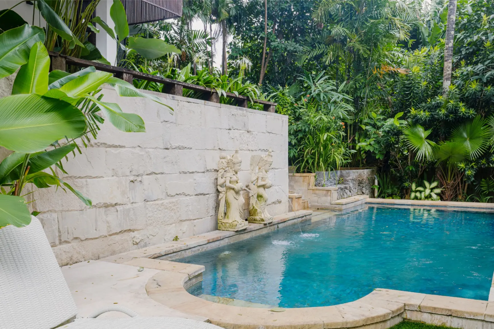 Martini  Suites - Chic 1BR Suite in Umalas w/ Tub & Pool Access