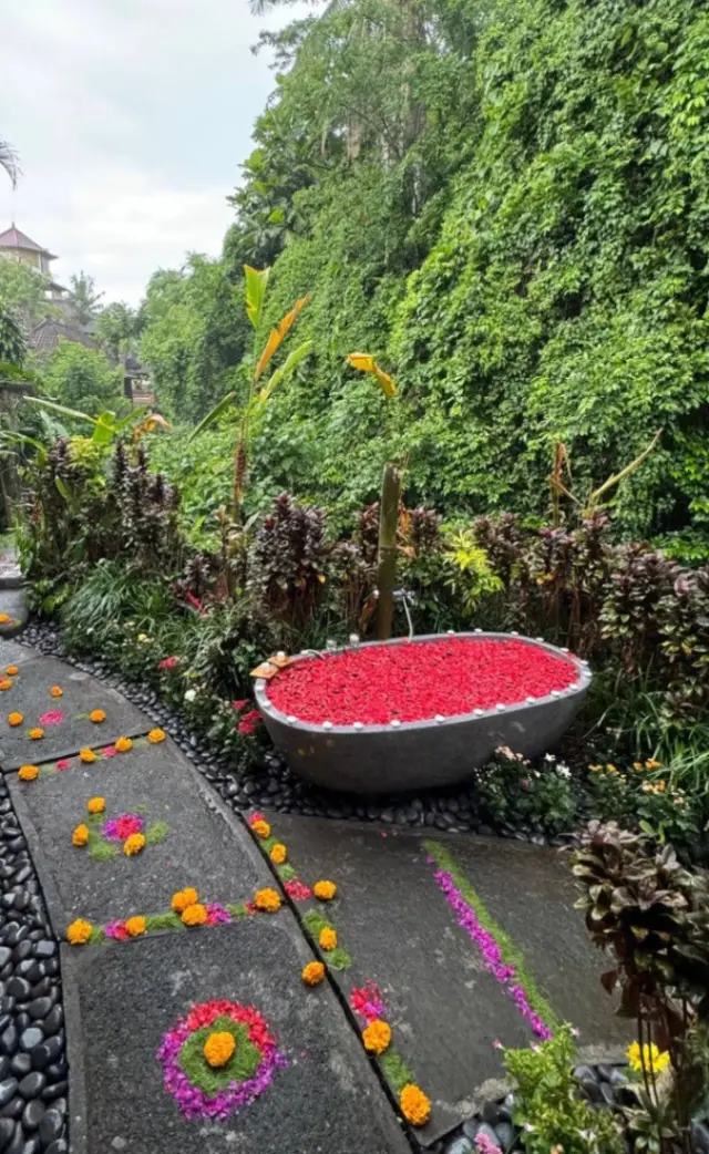 COZY PRIVATE ROOM IN CENTRAL UBUD