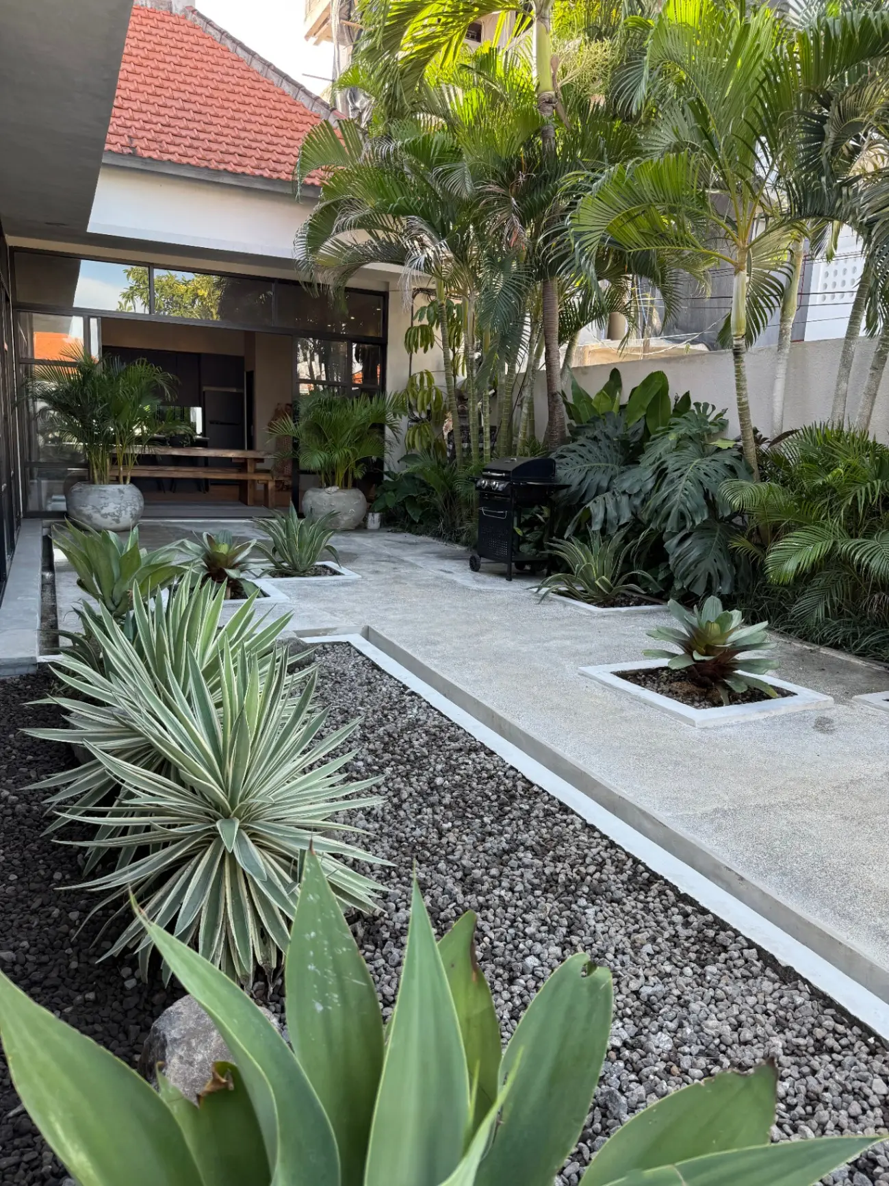 Modern 3BR Villa w/ Pool & Garden