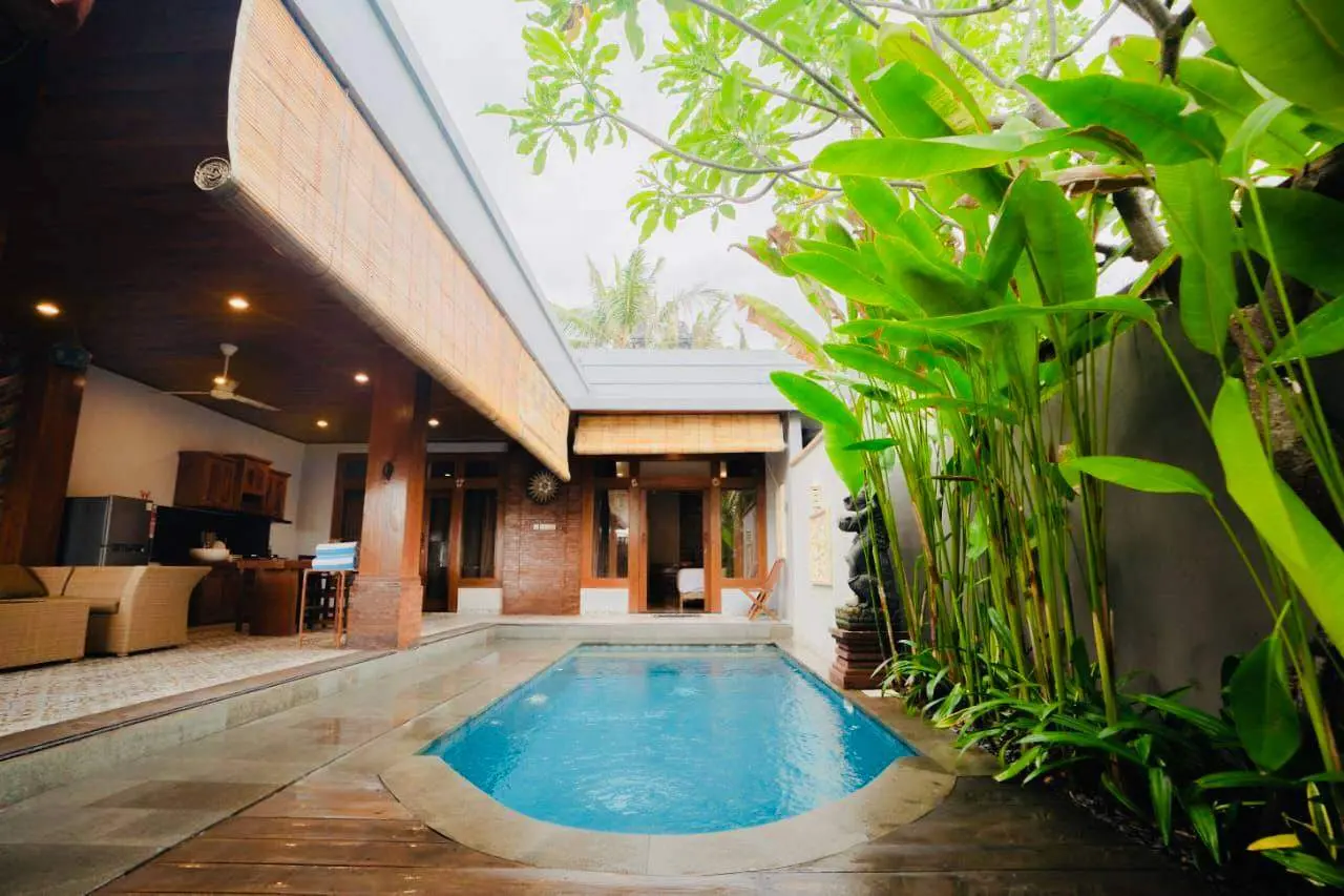 2 BEDROOM BEACHFRONT VILLA IN CANGGU PADANG LINJONG - AF537