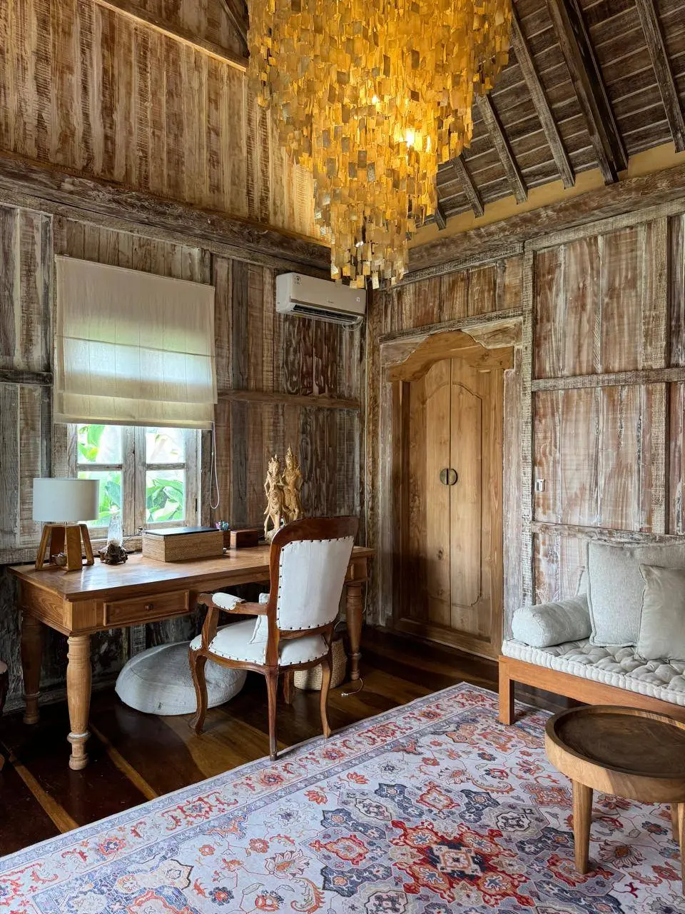 Contemporary 3BR Villa w/ Large Garden & Office