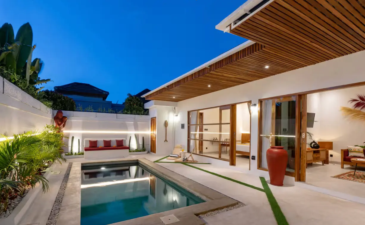 Cosy 2bd Chic Villa w/ Pvt Pool: Central Location