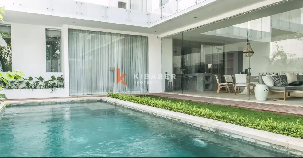 Chic Three Bedroom Villa in Berawa – Steps from Beach and Trendy Spots YRV4480