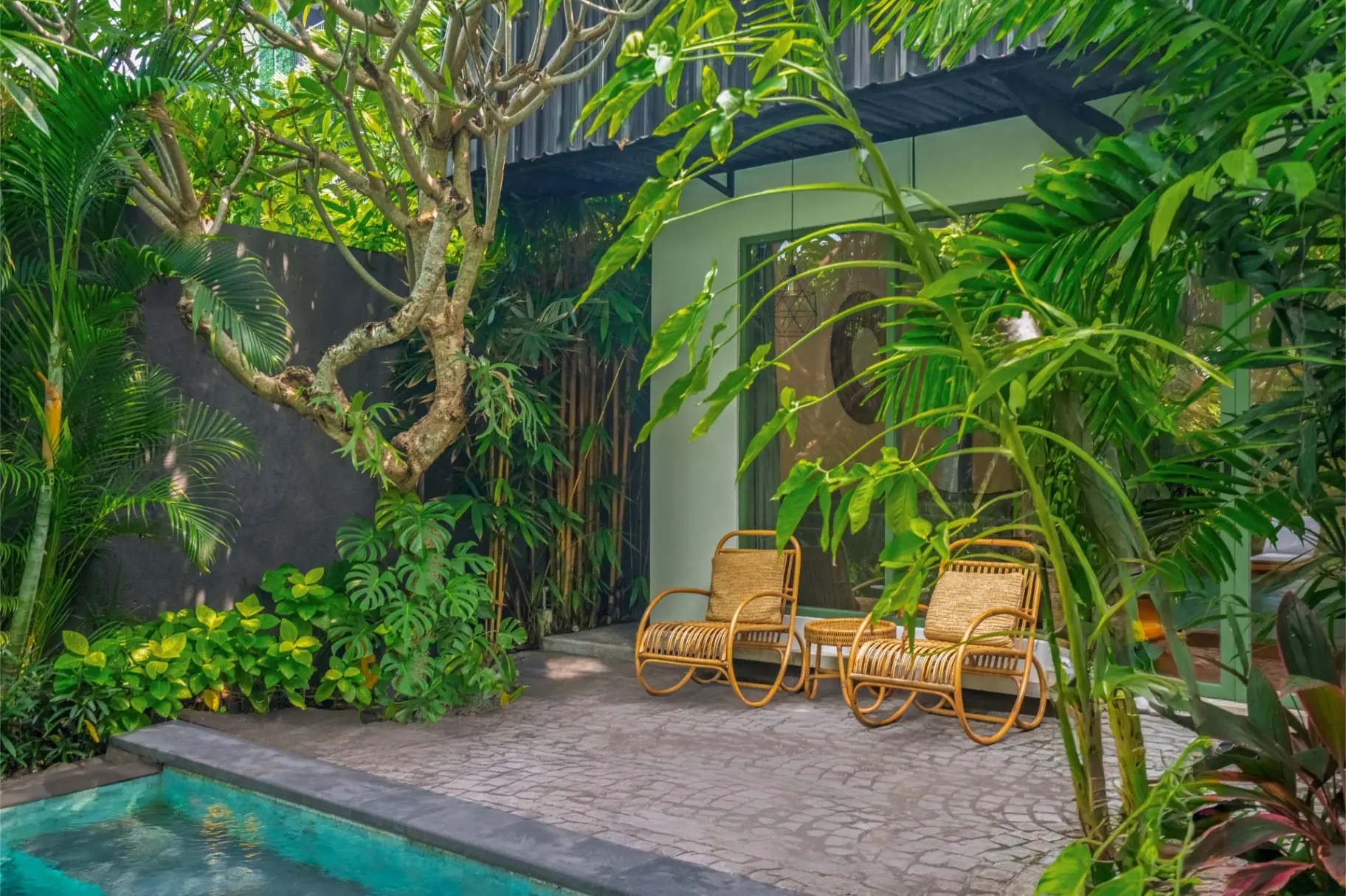 Veronica - Beachfront 3BR Garden Retreat in Canggu w/ Pool