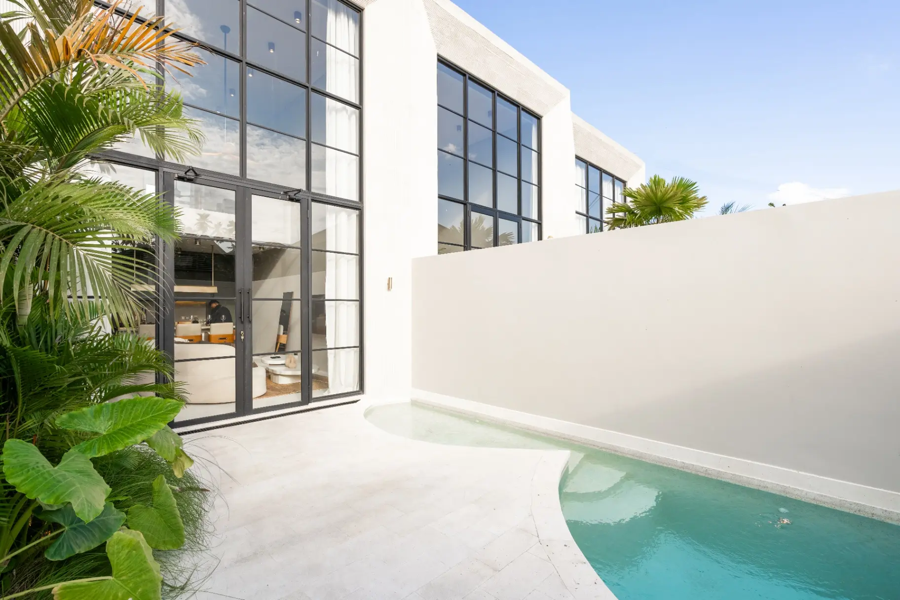 Vivo - Oceanview 2BR Luxe Villa Retreat w/ Pool & Bathtub