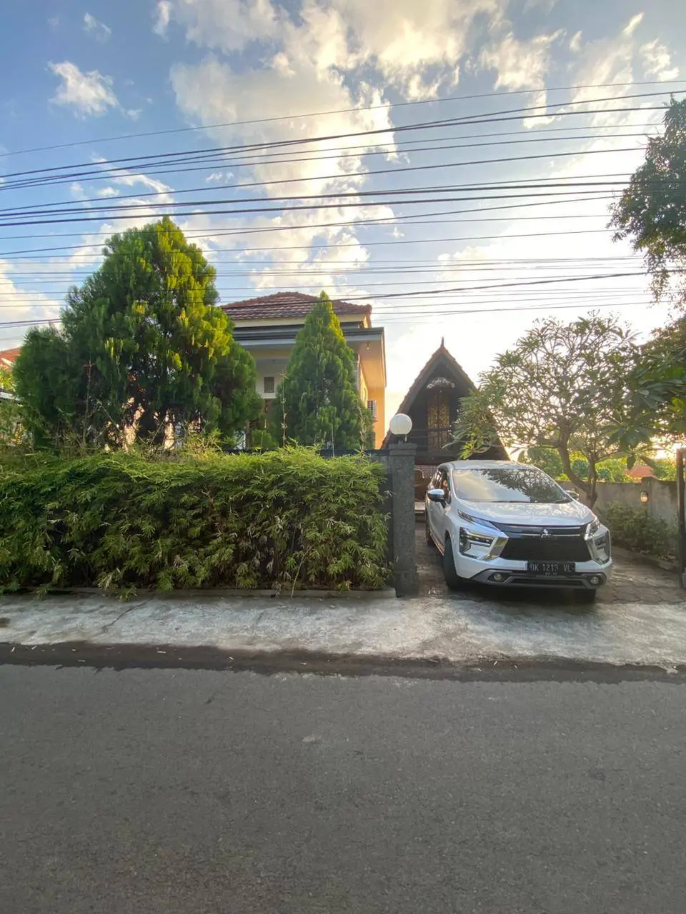 Kubu Cenik with Balinese Glebeg