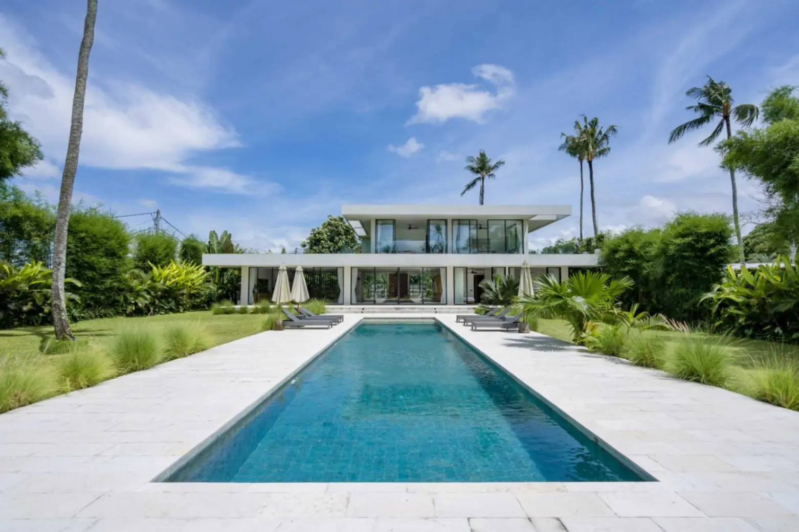 4-Bedroom Villa with Spacious Garden and Mount Agung Vista in Kaba-Kaba