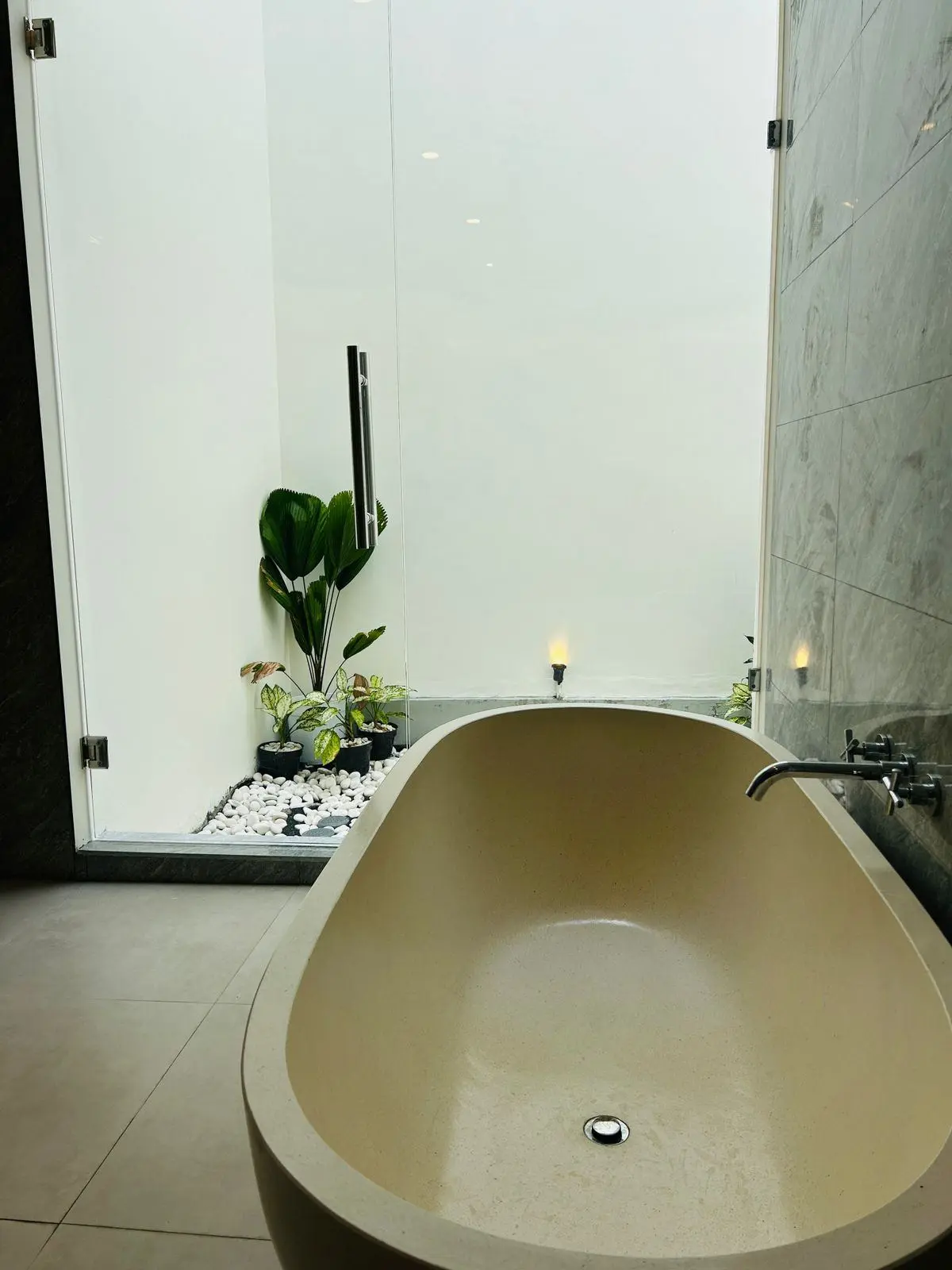 GORGEOUS QUIET MODERN ENCLOSED 3 Bedroom VILLA IN UMALAS 