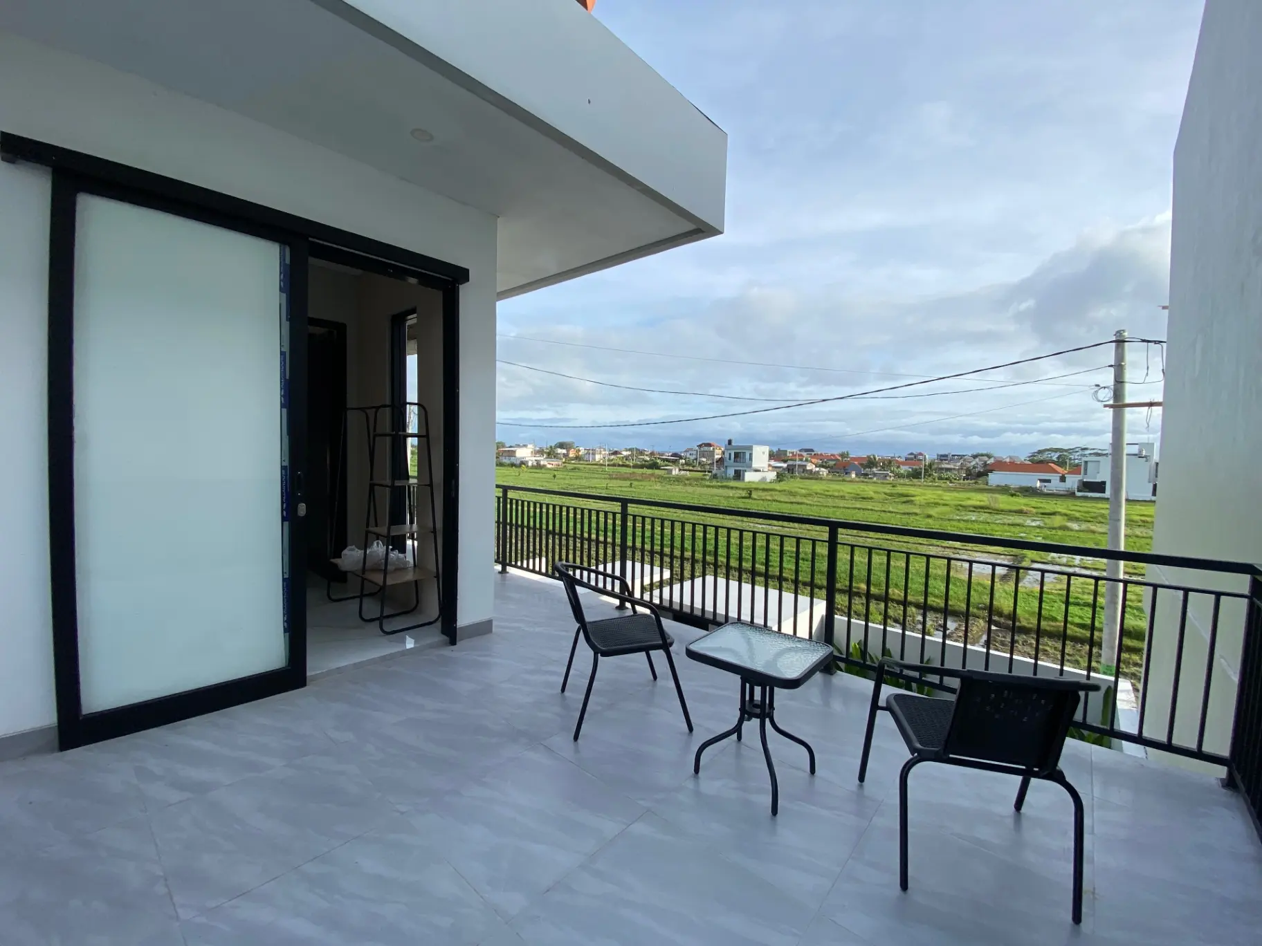 2BR-Cemagi-Ricefield view back/front