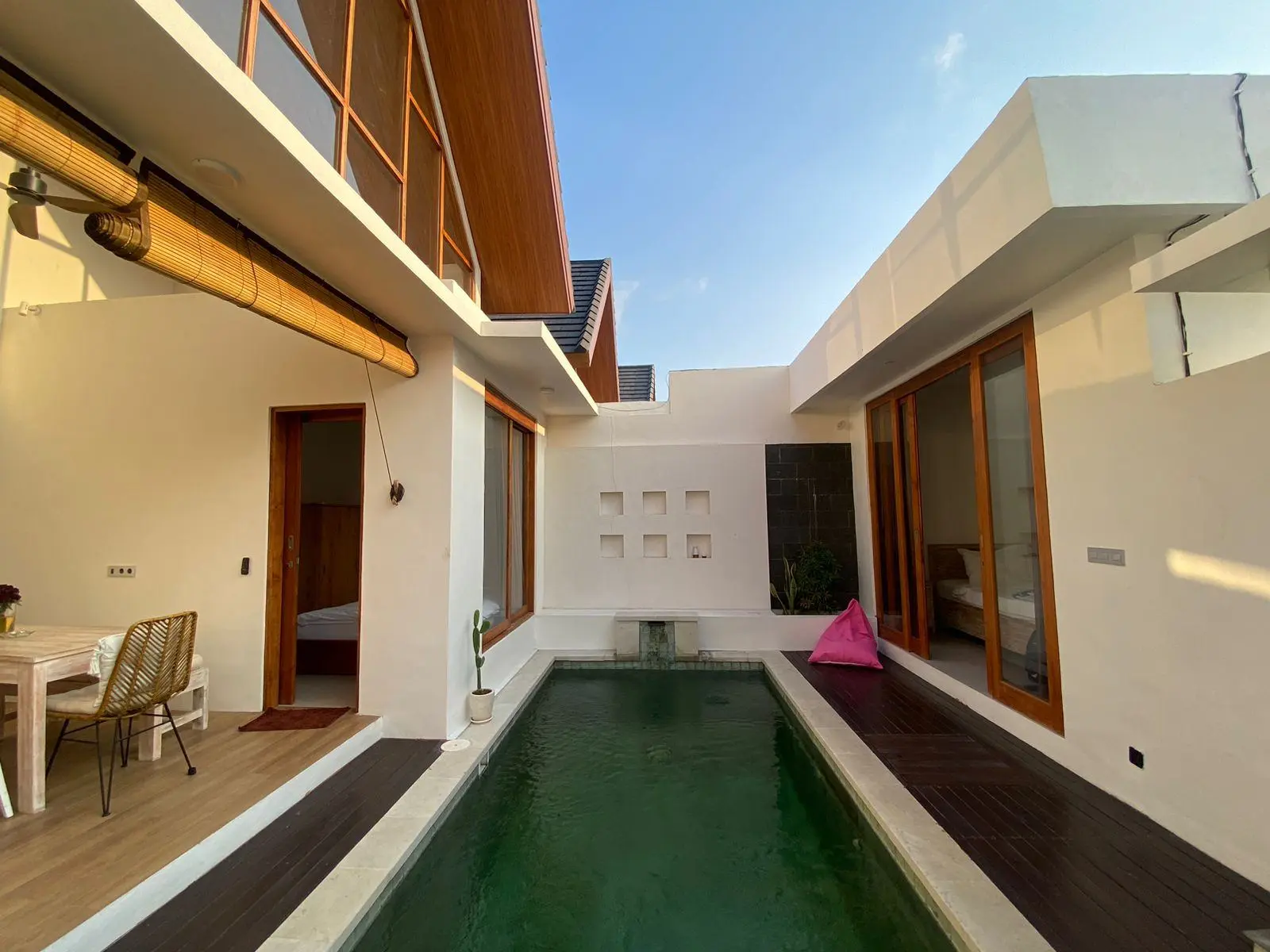 For rent 2 bedrooms villa located in Kerobokan