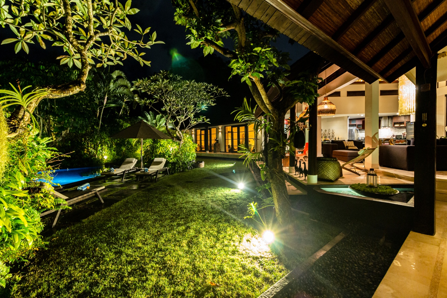*PROMO* Tropical 3 Bd Villa with office & parking
