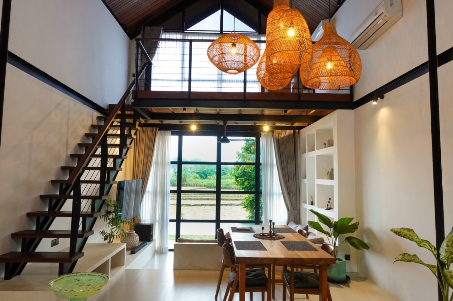 Villa image 2