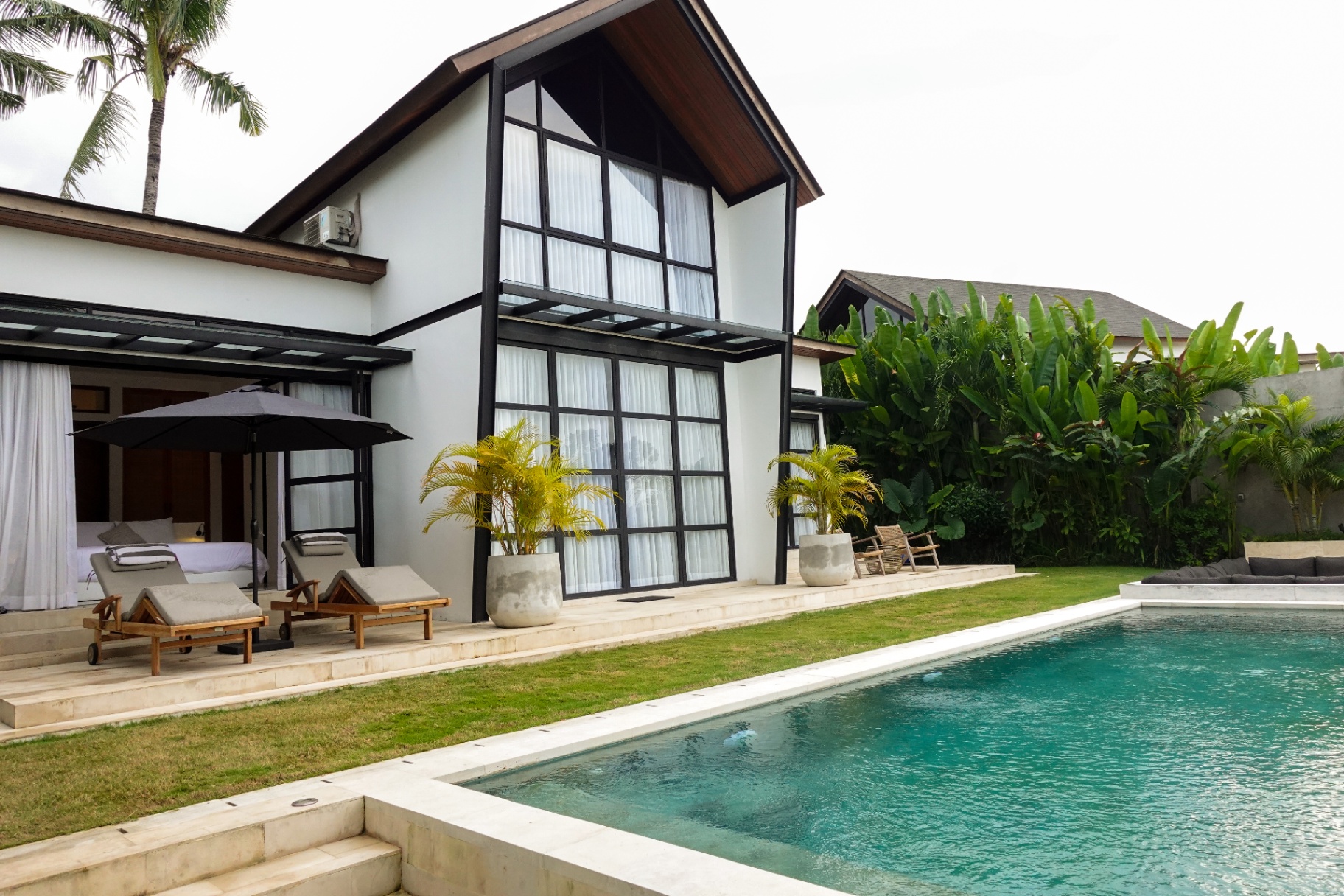 Villa image 1