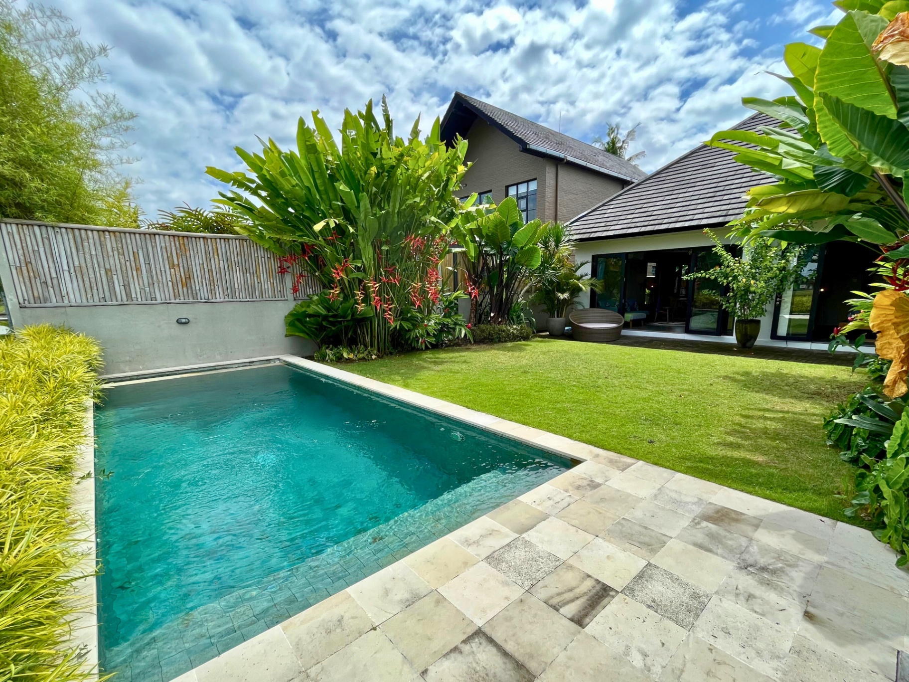 Villa image 1