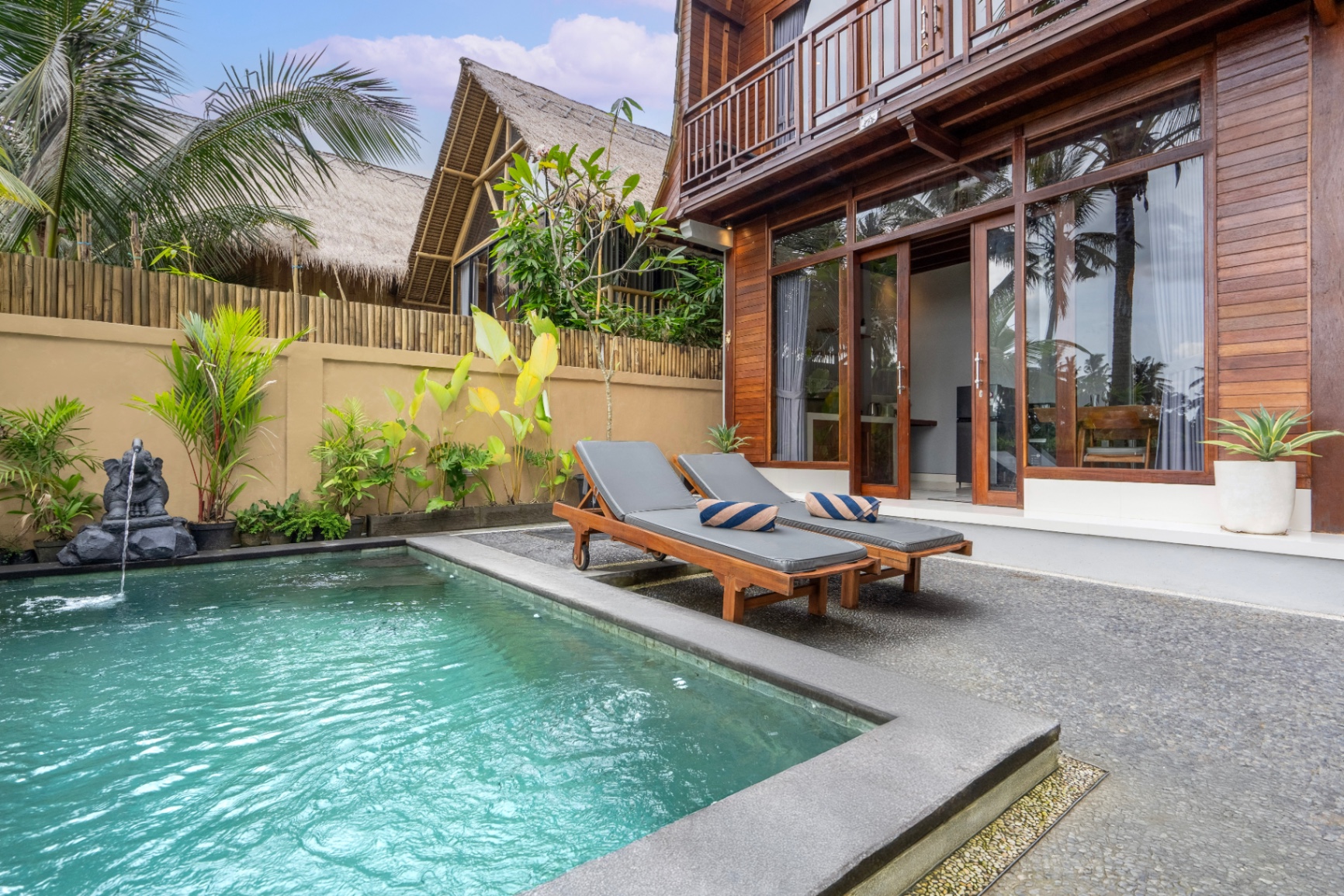 Juno - 1BR Romantic Villa w/ Pool & Paddy View