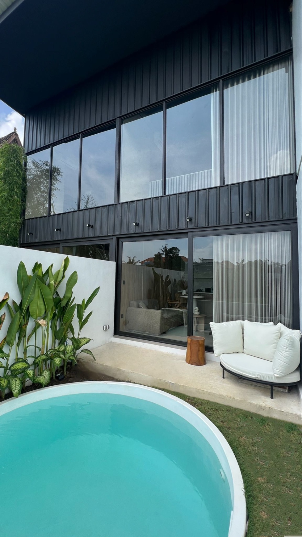 Villa image 1