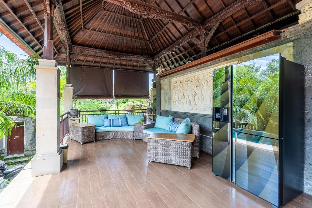 Villa image 2