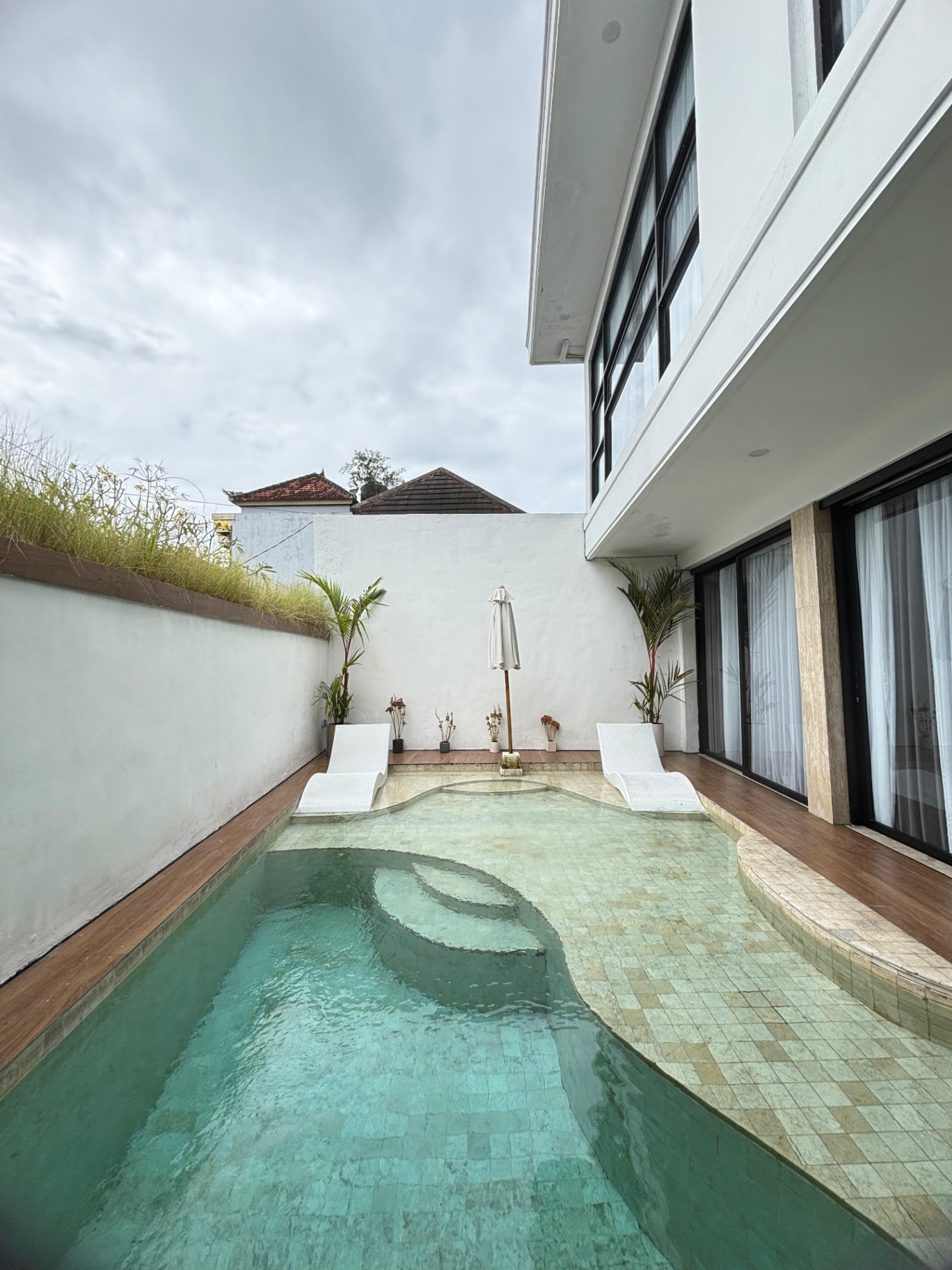 Villa image 1