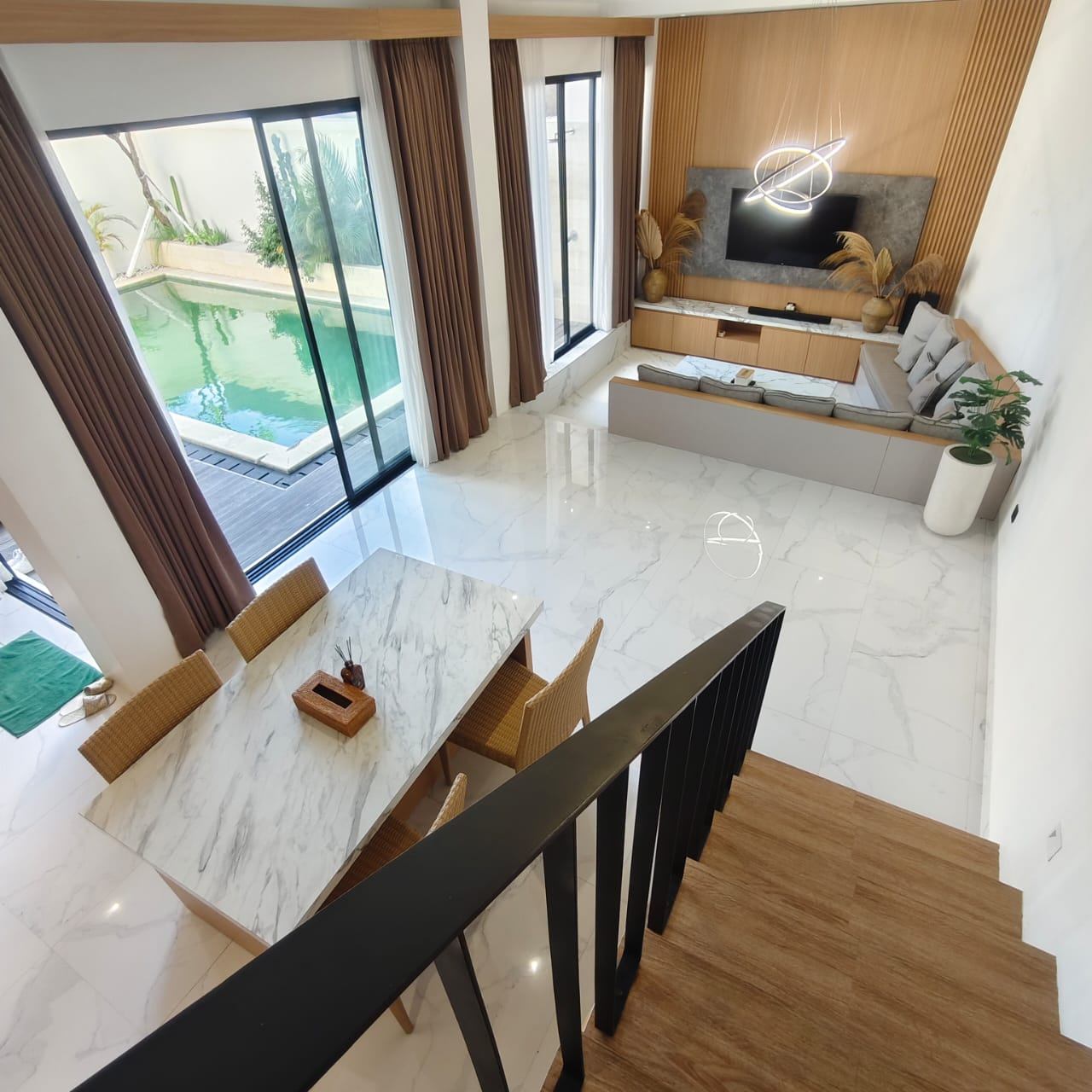 Villa image 1