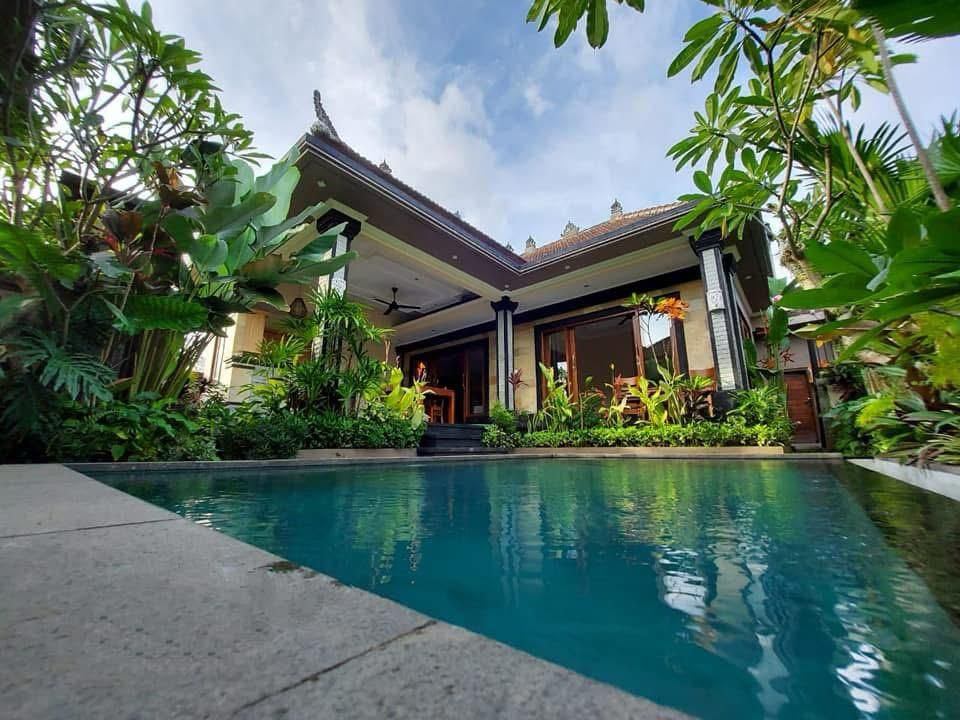 Villa image 1