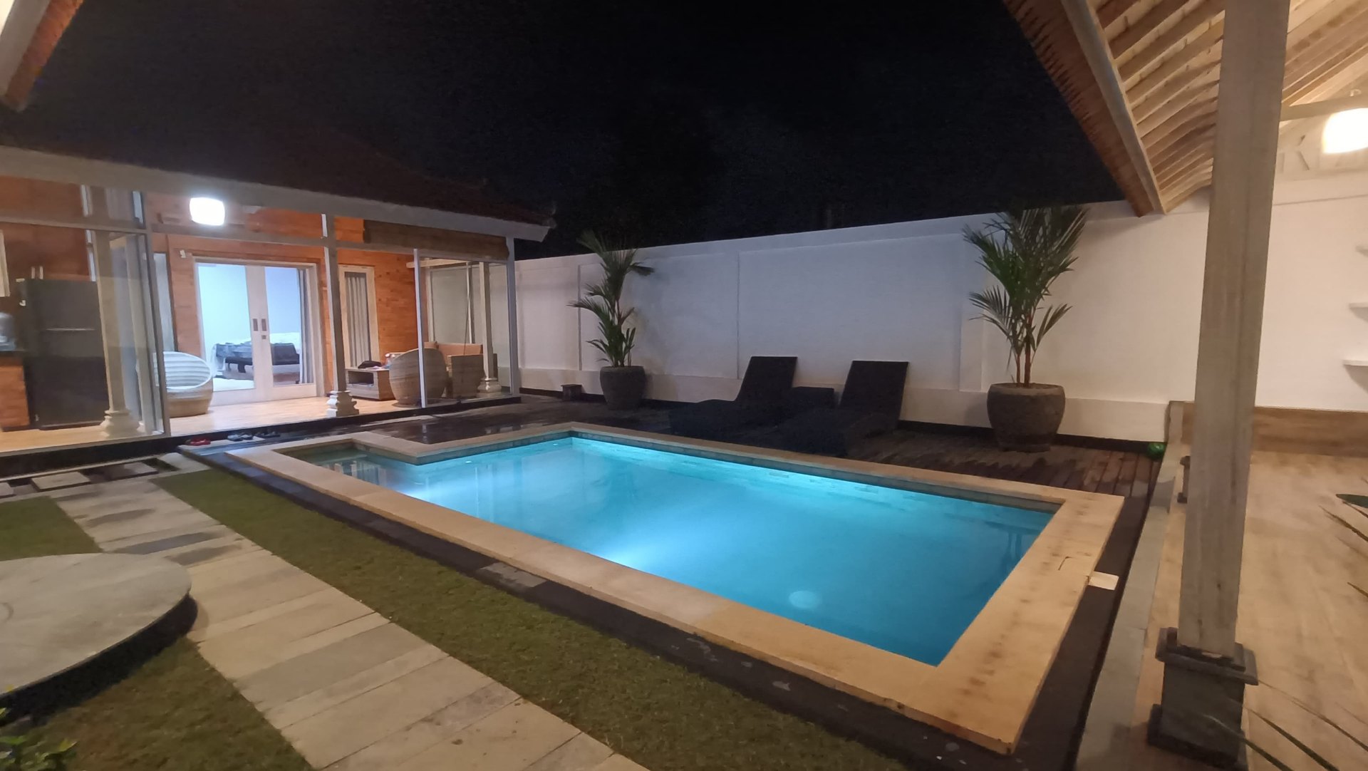 Villa image 2