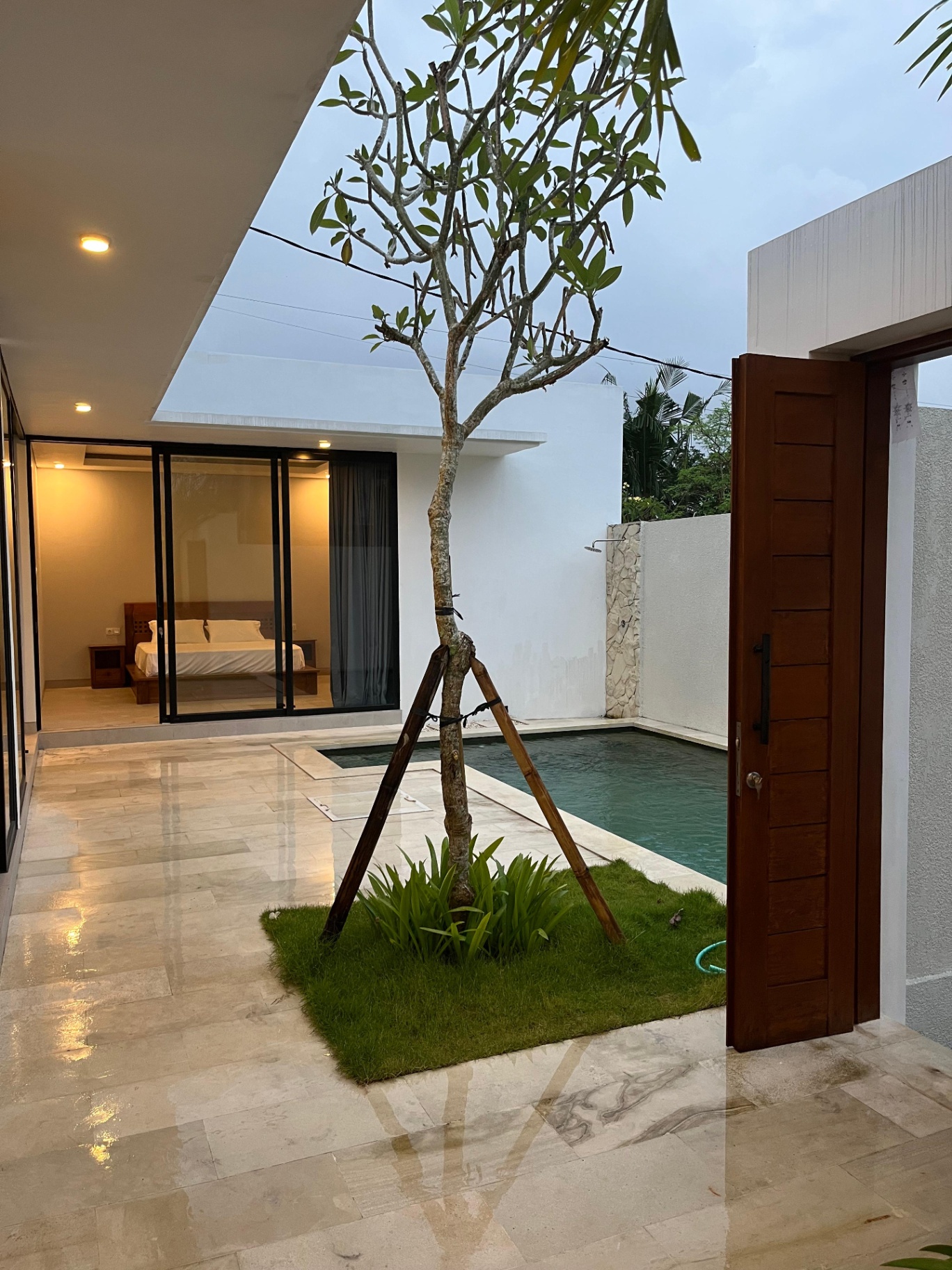 Villa image 1