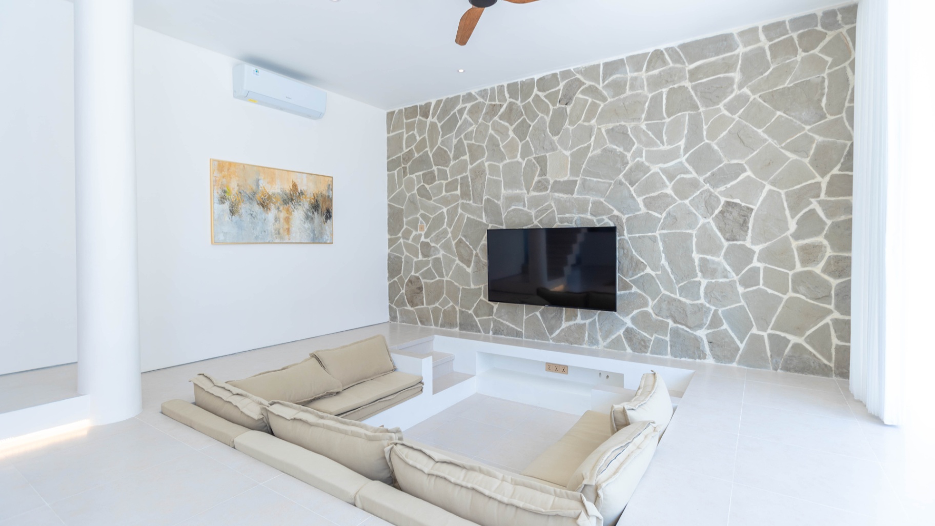 Villa image 2