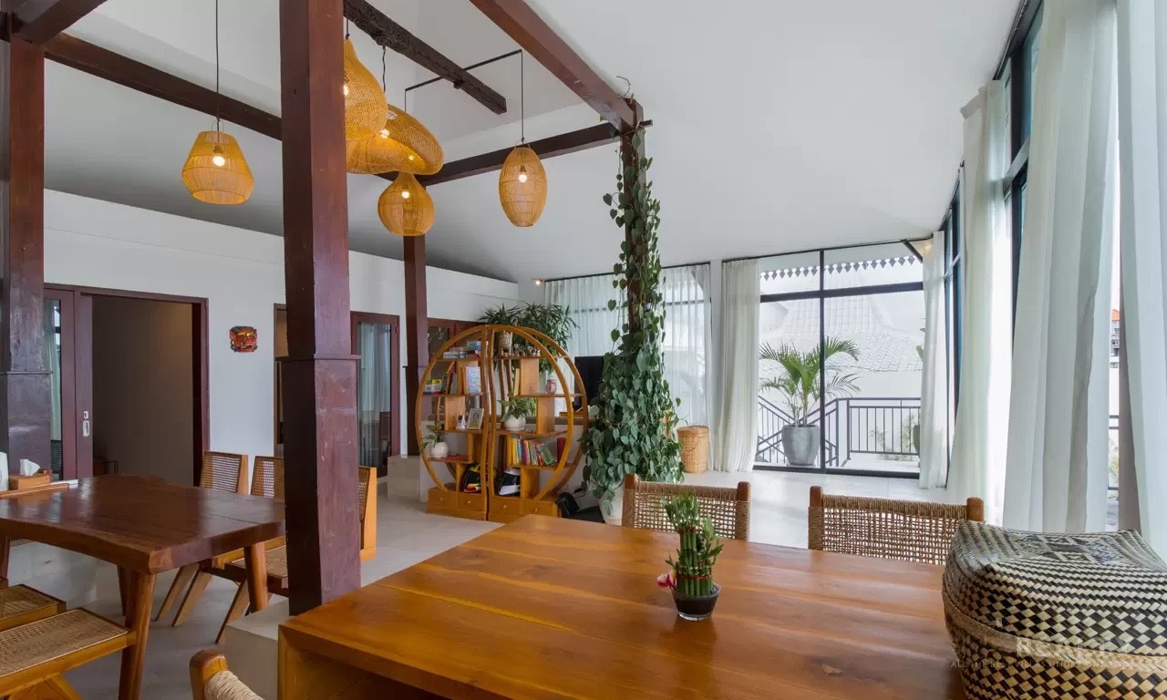 Villa image 2