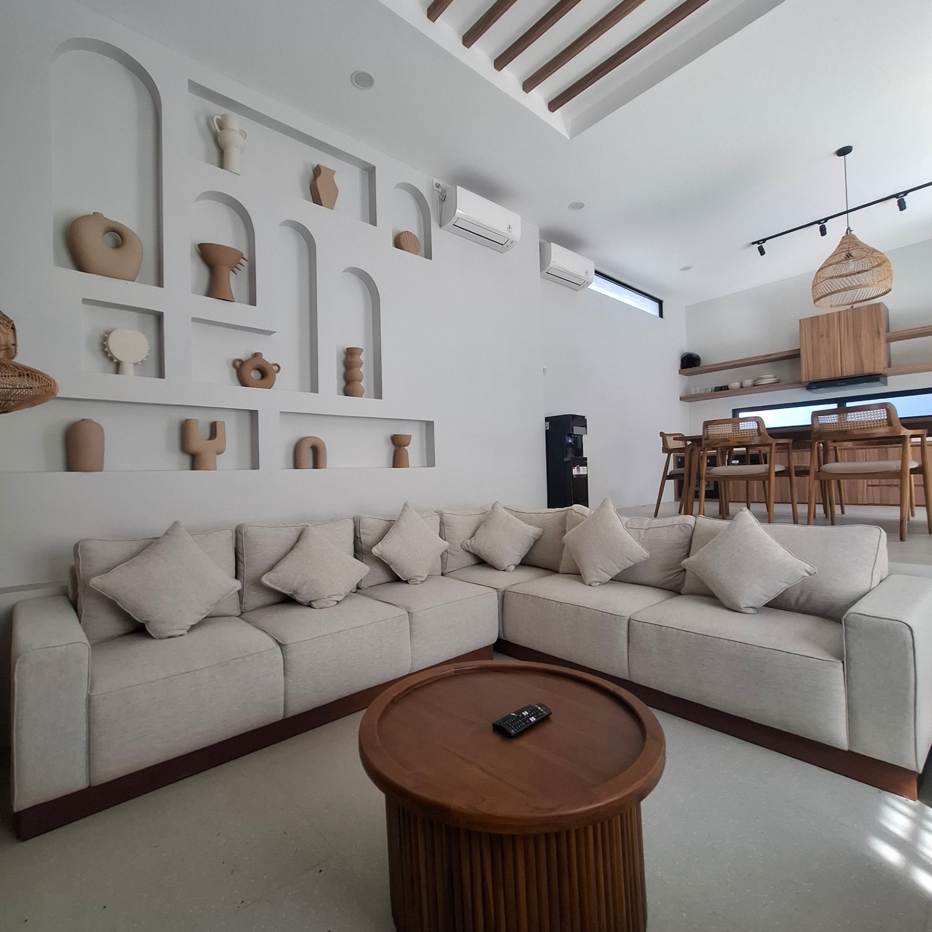 Villa image 1