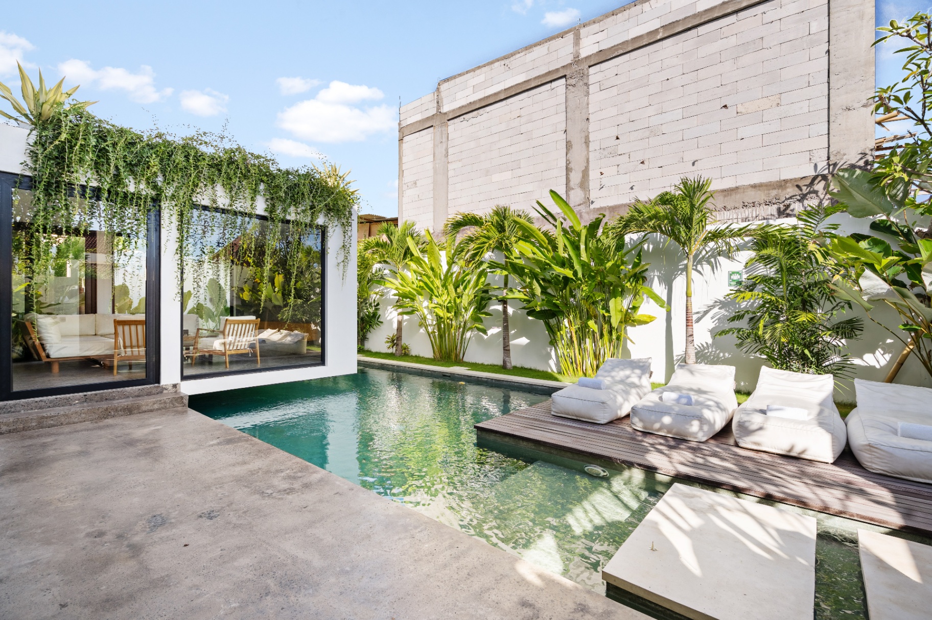 Villa image 2