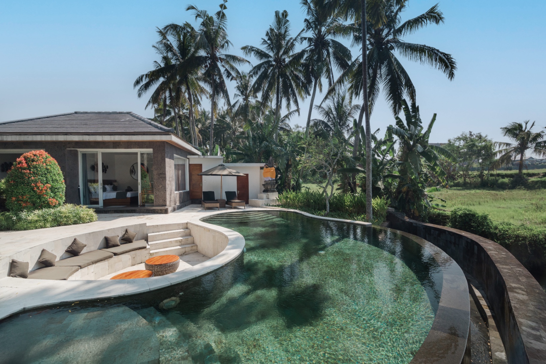 Villa image 2