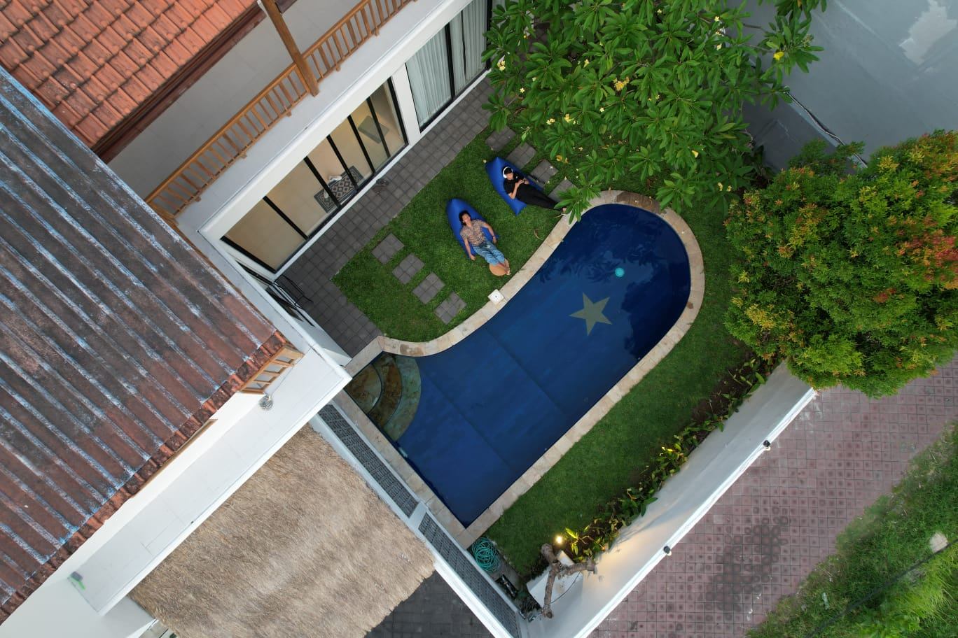 Villa image 1