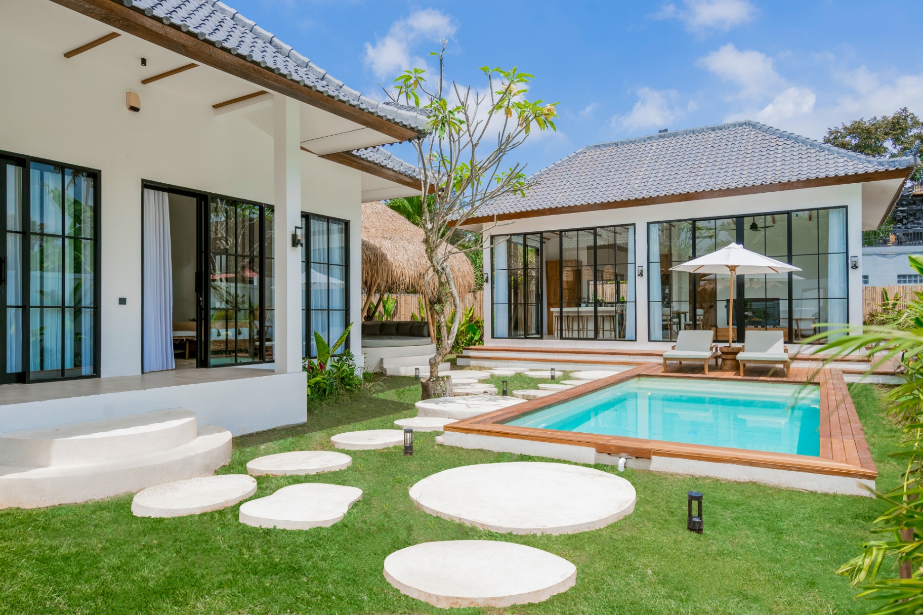Villa image 2
