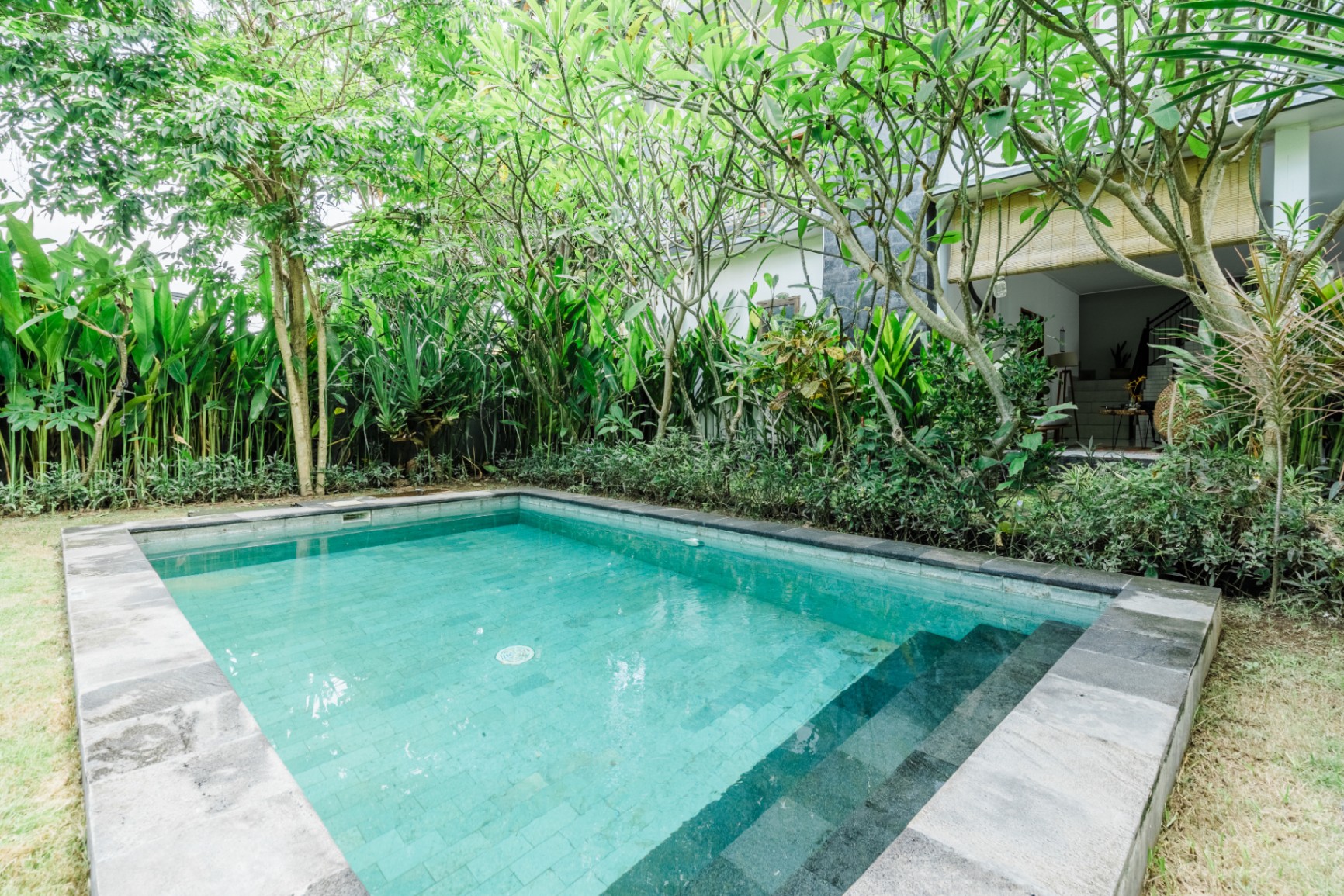 3BR Canggu Villa Beachside w/ PrivatePool & Garden
