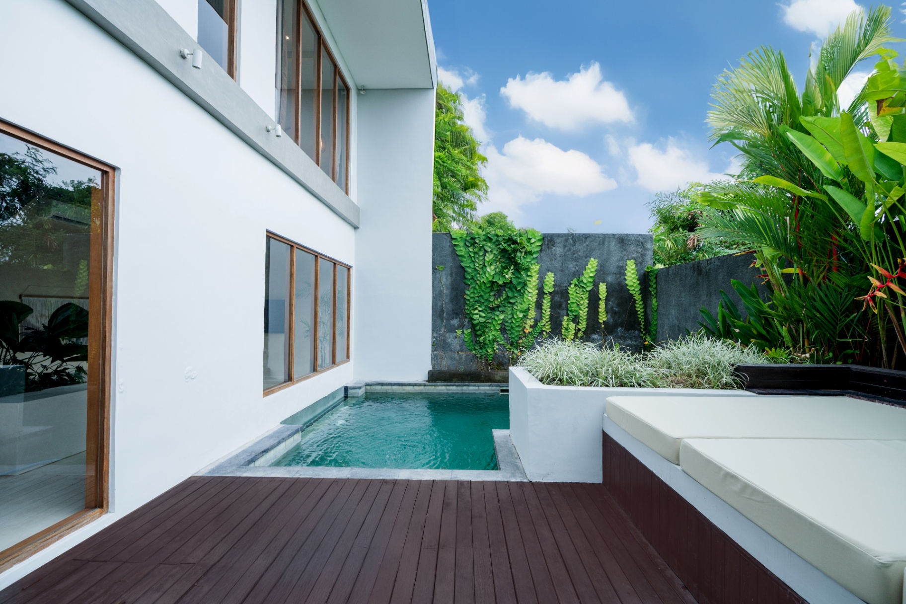 Octo 3 - Stunning 2BR Villa Canggu w/ Pool & Views