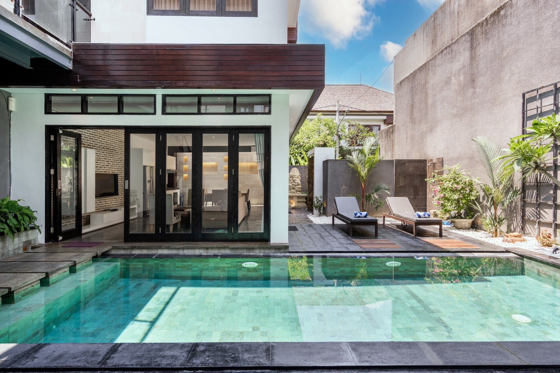Luxury 3BR Villa with Private Pool & Beach Access