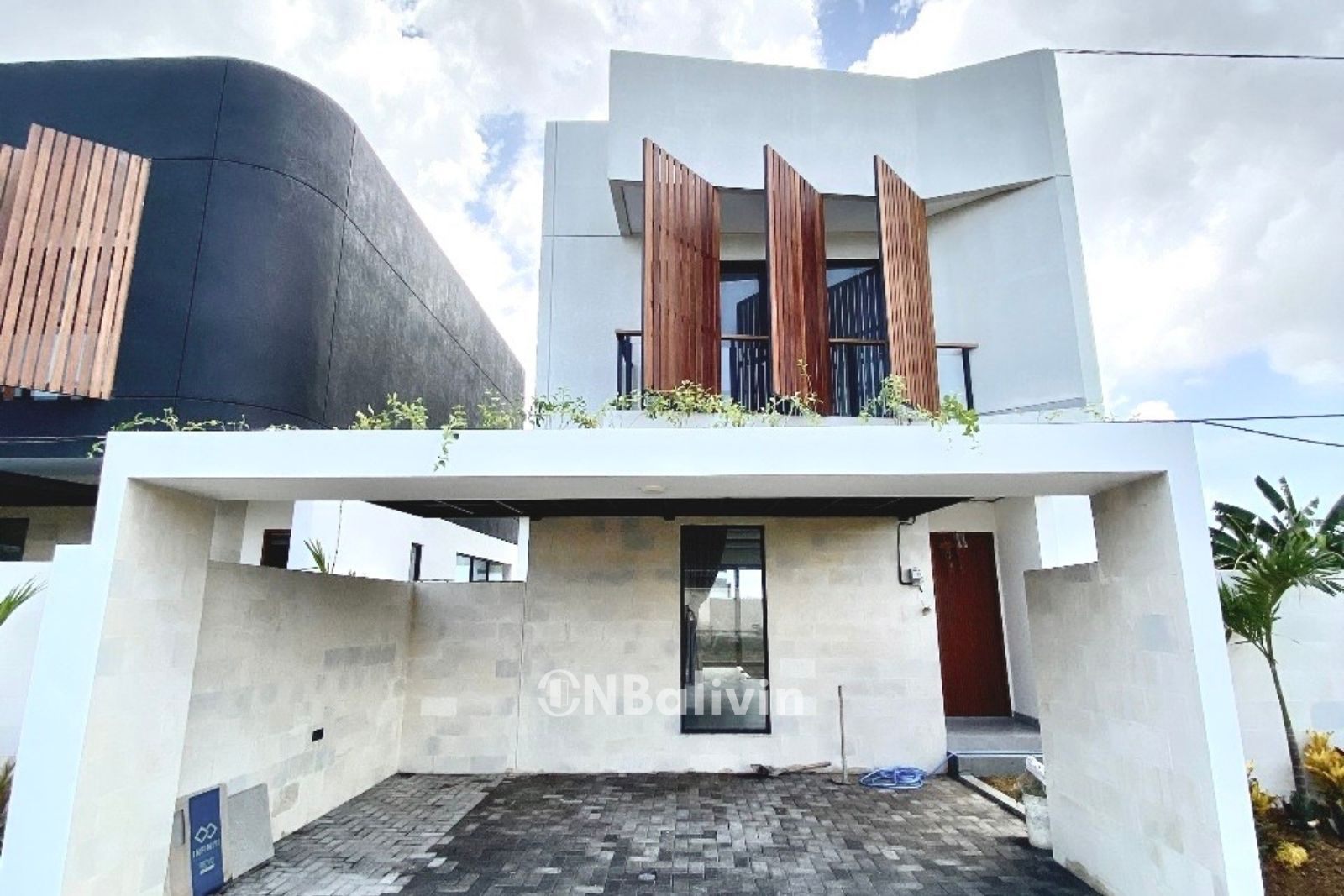 Villa image 1