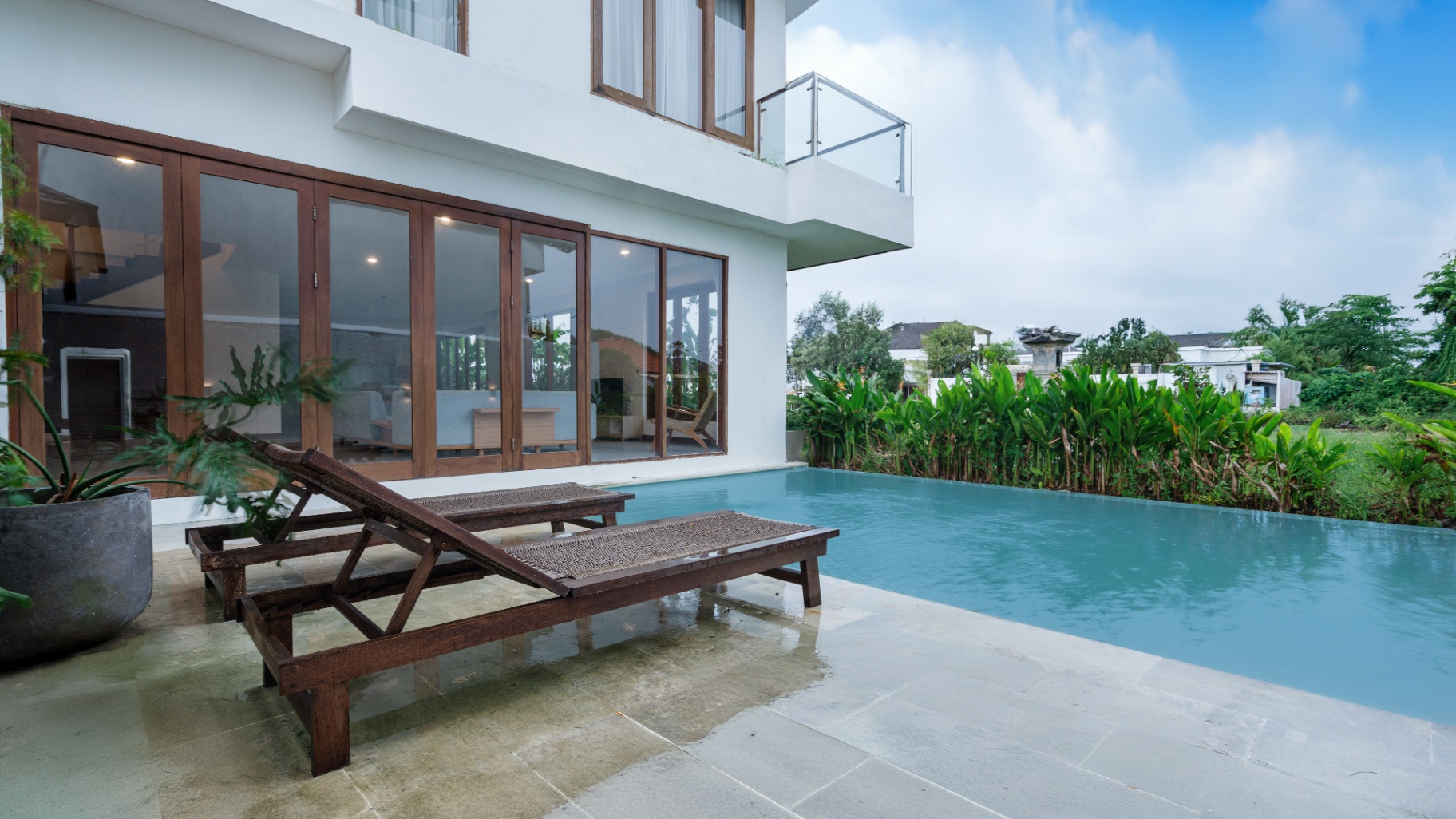 Villa image 2