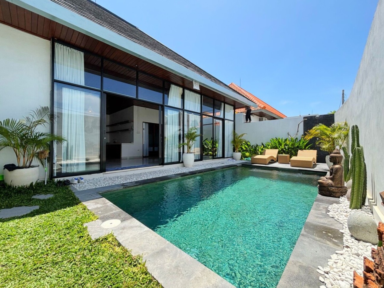 Villa image 2